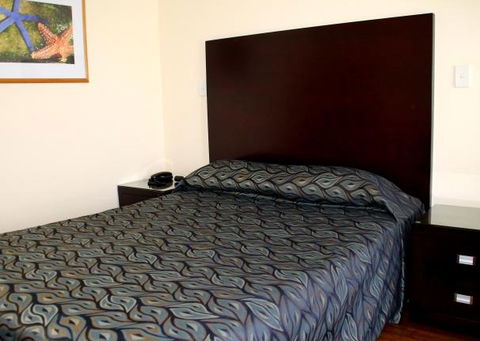 Centenary Motor Inn - Tourism Cairns 3