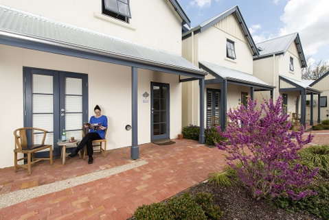 The Haus Studio Apartments - Tourism Cairns 1