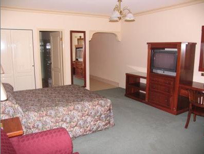 The Lawson Motor Inn - Tourism Cairns 1