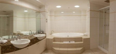 Quest On King William - Tourism Cairns 1