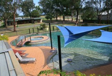 Valley Vineyard Tourist Park - Tourism Cairns 0