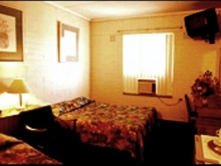 Morphett Arms Hotel - Tourism Cairns 2