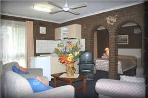 Paradise Holiday Apartments Villas - Tourism Cairns 0