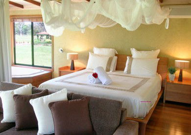Lake Weyba Cottages - Tourism Cairns 1