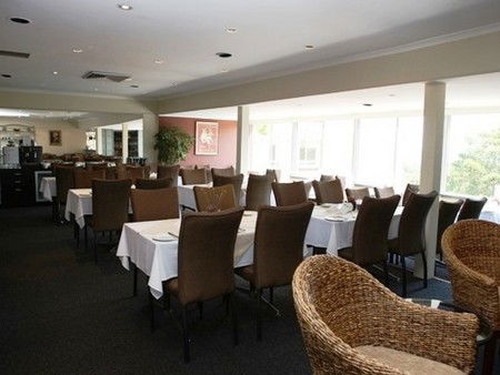 Best Western Twin Towers Inn - Tourism Cairns 2