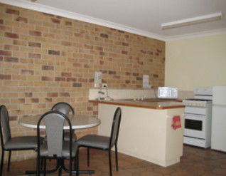 Crows Nest Motel - Tourism Cairns 1
