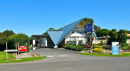 Southern Right Motor Inn - Tourism Cairns 0