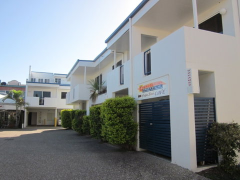 Cosmopolitan Motel And Serviced Apartments - Tourism Cairns 3