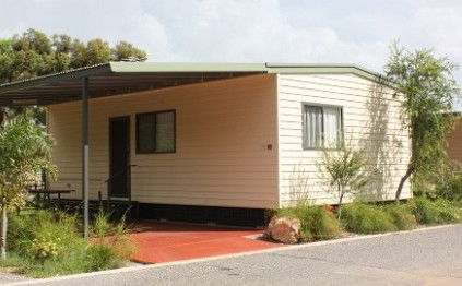 Macdonnell Range Holiday Park - Tourism Cairns 2
