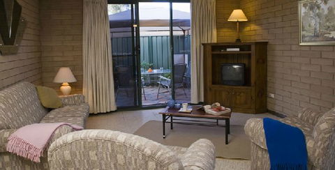 Hillsview Tourist Apartments - Tourism Cairns 2