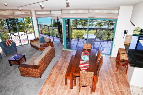 The Waterview Resort - Tourism Cairns 3