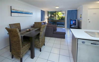 Headland Tropicana - Tourism Cairns 6