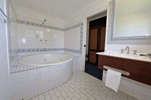 Alexandra Park Motor Inn - Tourism Cairns 4