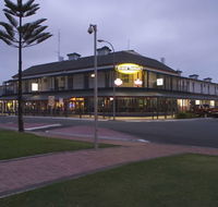 Grand Tasman Hotel - Tourism Cairns
