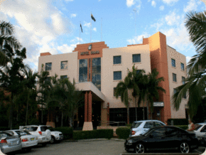 Diana Plaza Hotel - Tourism Cairns