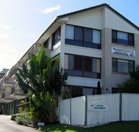 Beachside Court - Tourism Cairns
