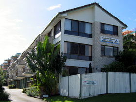 Beachside Court - Tourism Cairns 0