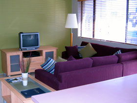 Beachside Court - Tourism Cairns 1