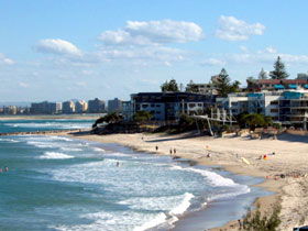 Beachside Court - Tourism Cairns 2