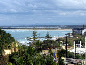 Beachside Court - Tourism Cairns 3
