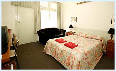 Guichen Bay Motel - Tourism Cairns 0