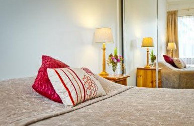 Premier Motor Inn - Tourism Cairns 0