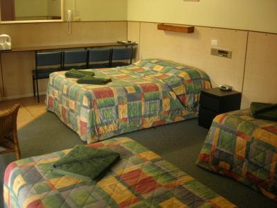 Cross Roads Motel - Tourism Cairns 1