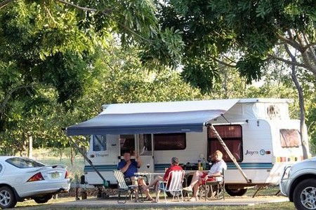 Aussie Outback Oasis Cabin And Van Village - Tourism Cairns 2