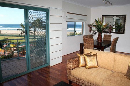 Currumbin Sands On The Beach - Tourism Cairns 0