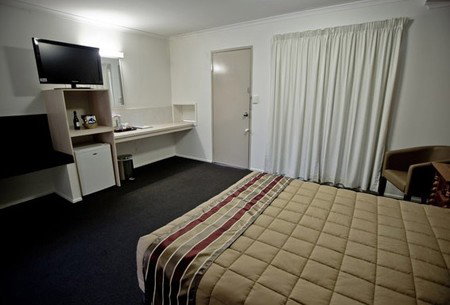 Centrepoint Motor Inn - Tourism Cairns 1