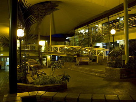 Mayfair Plaza Motel - Tourism Cairns 0