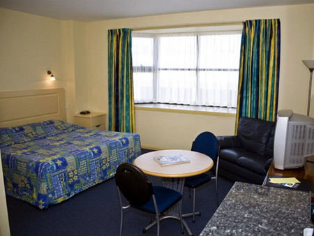 Mayfair Plaza Motel - Tourism Cairns 2