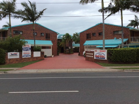 Cleveland Visitor Villas Motel & Shailer Park Garden Villas - Tourism Cairns 2