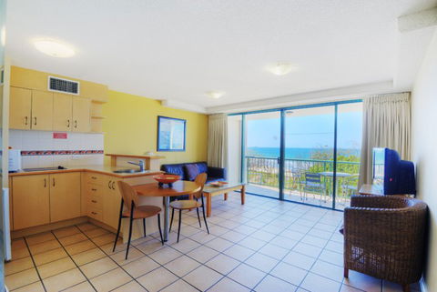 Grand Palais Beachside Resort - Tourism Cairns 4