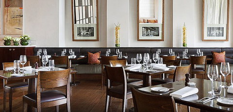 Hotel Lindrum - Tourism Cairns 4