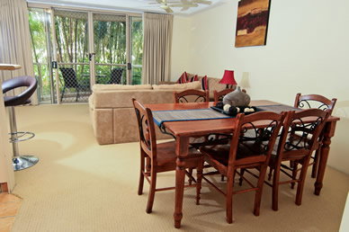 Miami Beachside Apartments - Tourism Cairns 8