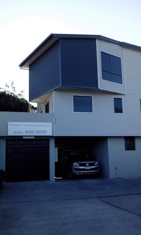 Hawley Beachside Accommodation - Tourism Cairns 0