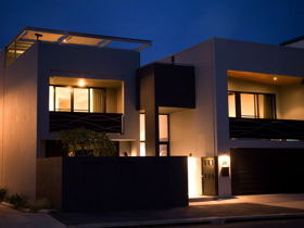 Chester's Boutique Hotel - Tourism Cairns 0