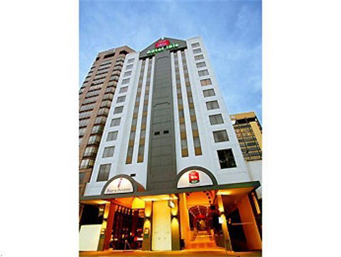 Ibis Melbourne - Tourism Cairns 0