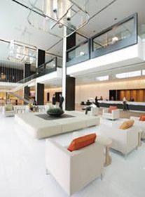Crown Promenade Hotel - Tourism Cairns 0
