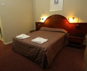 Berkeley Hotel - Tourism Cairns 0