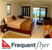 Waterfront Whitsunday Retreat - Tourism Cairns