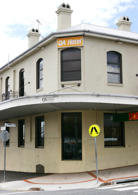 QA Hotel - Tourism Cairns 0