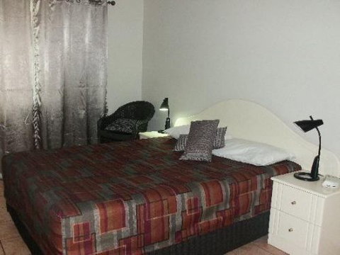True Blue Motor-Inn - Tourism Cairns 5