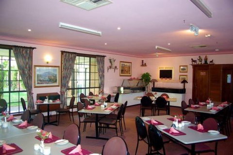 Roundhouse Motel - Tourism Cairns 2