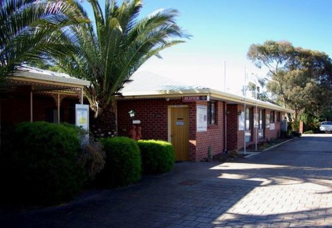 Roundhouse Motel - Tourism Cairns 5