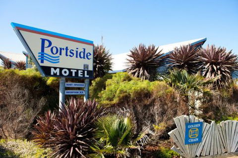 Golden Chain Portside Motel - Tourism Cairns 0