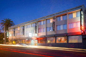 Paragon Sandor's On The Park - Tourism Cairns 0