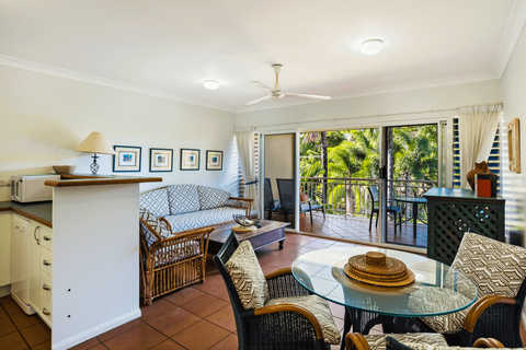 The York Beachfront Holiday Apartments - Tourism Cairns 6