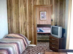 Oyster Court Motel - Tourism Cairns 1
